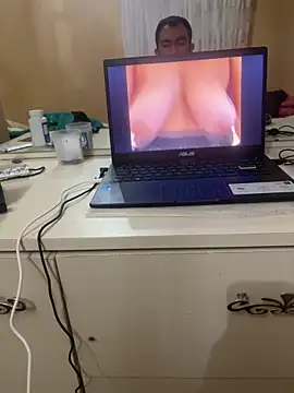 Show de dragon_ndragos na webcam