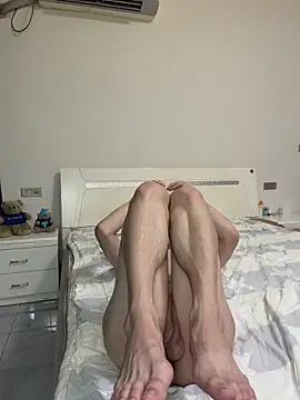 llkiki Show in webcam