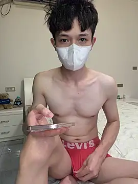 Show modela llkiki na web-kameri