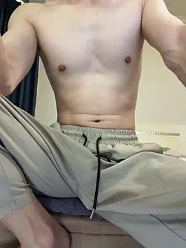 llkiki Show in webcam