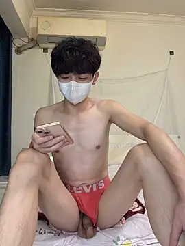 llkiki Show in webcam