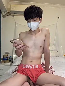 llkiki webcam show