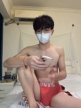 llkiki Show in webcam