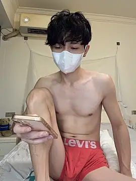 Show modela llkiki na web-kameri