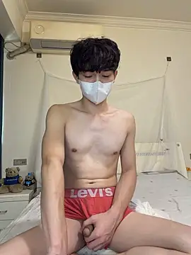llkiki Show in webcam
