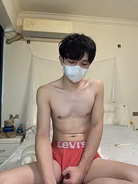 llkiki Show in webcam