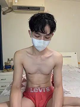 llkiki Show in webcam