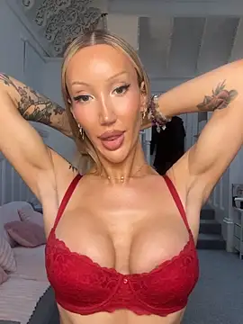 Allana29 Show in webcam