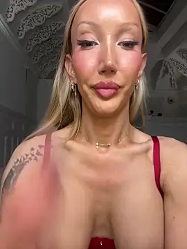 Allana29 – Kamerová šou