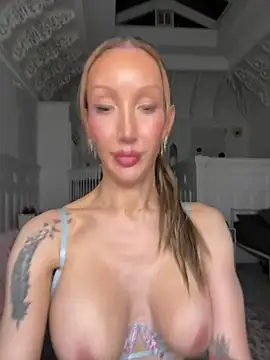 Allana29 webkamerás műsora