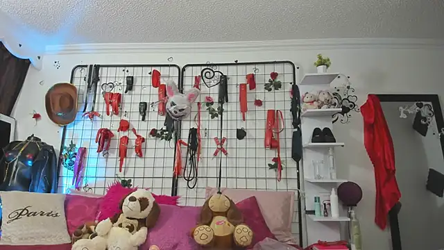 playful-girls Show in webcam