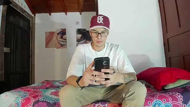 Show modela Vlad__night na web-kameri