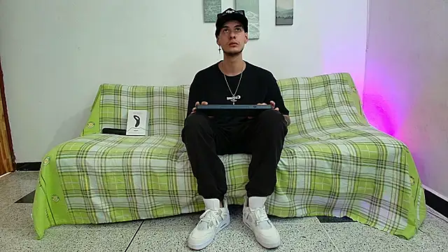 Vlad__night 在線直播表演