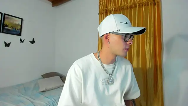 Show de Vlad__night na webcam