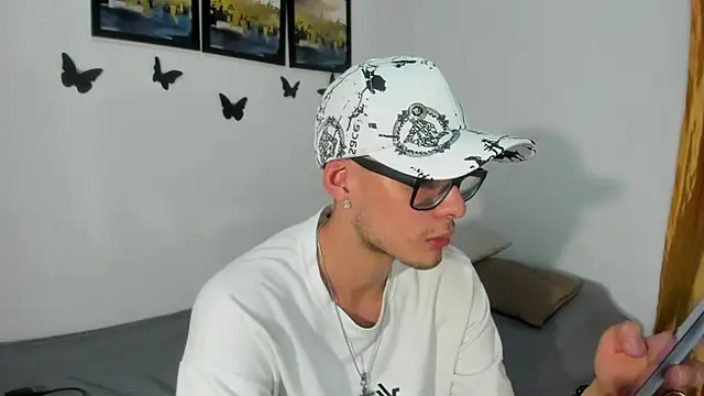 Vlad__night's Webcam Show