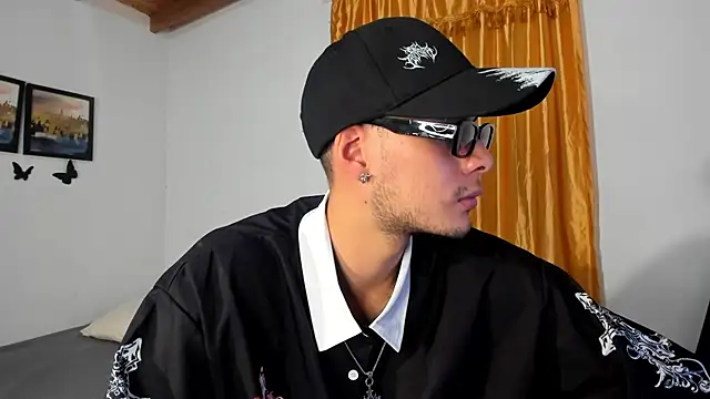 Vlad__night Webcam Show