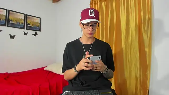 Vlad__night's Webcam Show
