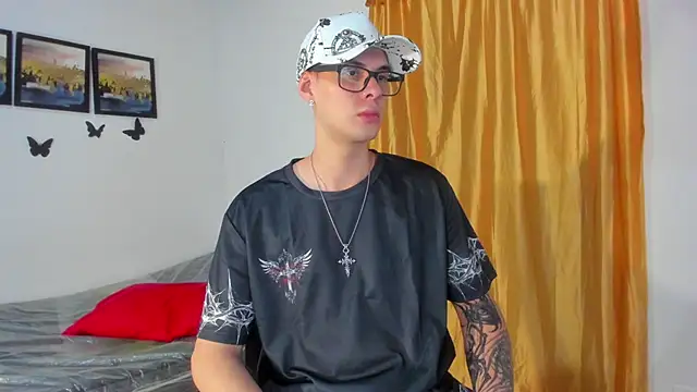 Vlad__night – webcam-show