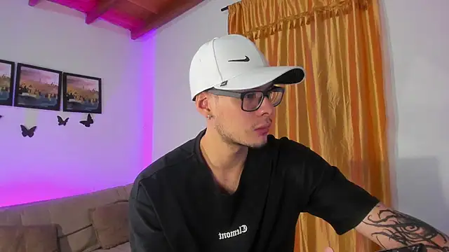 Vlad__night's Webcam Show
