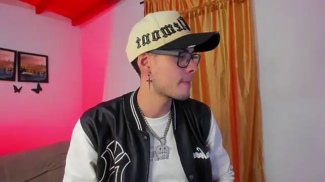 Vlad__night – webcam-show