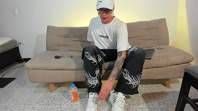 Show modela Vlad__night na web-kameri