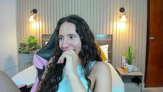 Chat +18 de valeryn__rosse ao vivo