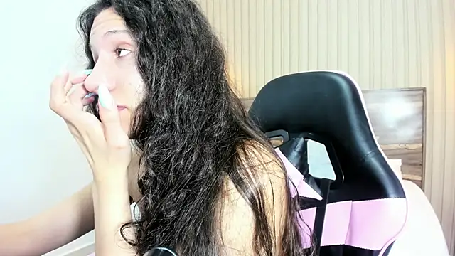 Chat XXX ao vivo de valeryn__rosse