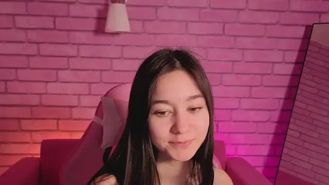 Nicole_Brownie Show in webcam