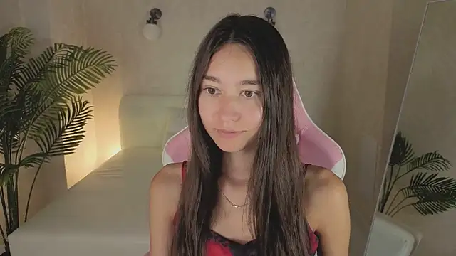 Nicole_Brownie Show in webcam