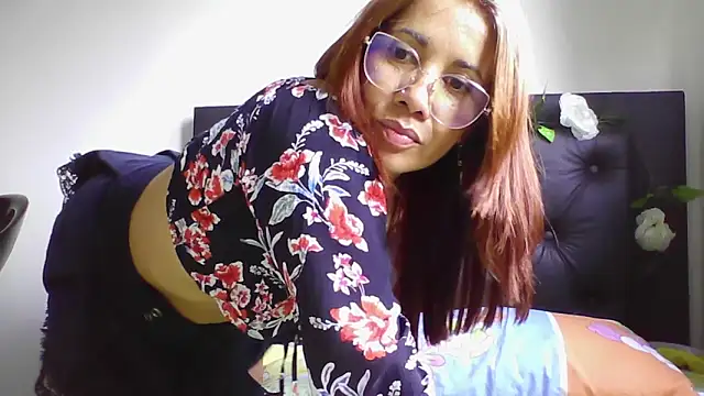 camila_star10's Live XXX Chat