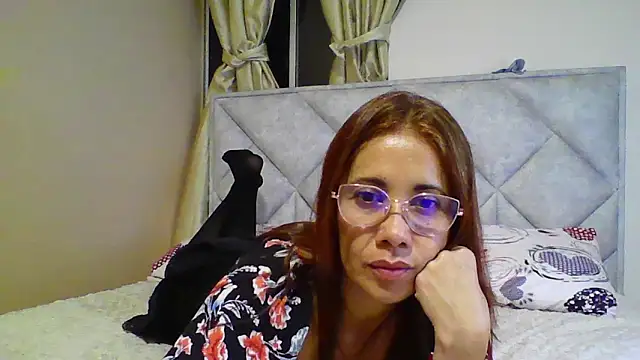 Czat XXX na żywo – camila_star10