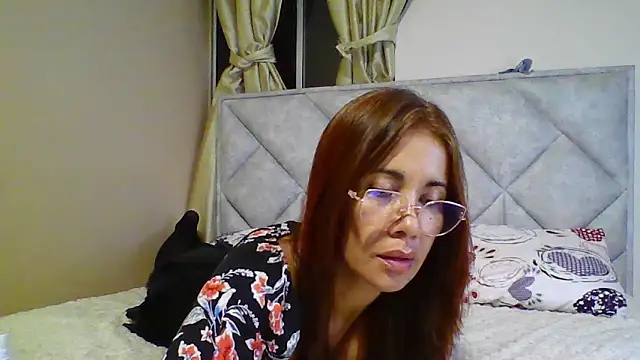 camila_star10's Live XXX Chat