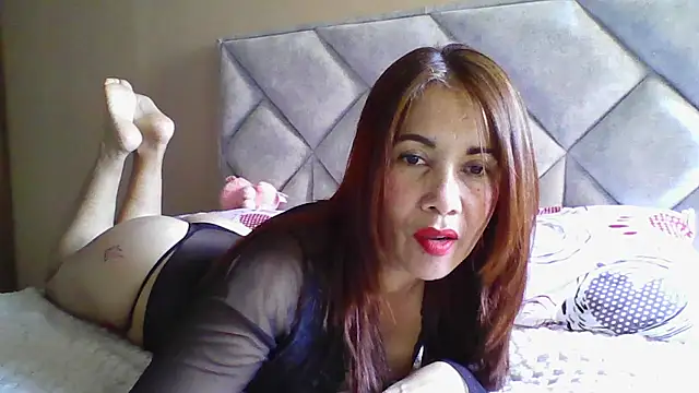 camila_star10's Live XXX Chat