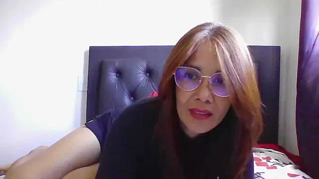 camila_star10's Live XXX Chat