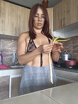 camila_star10's Live XXX Chat