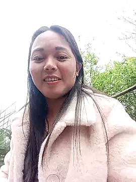 Pokazy przed kamerką – Rose-222