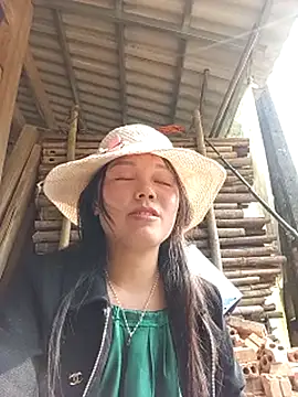 Rose-222 webkamerás műsora