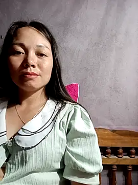 Rose-222 Chat XXX in diretta