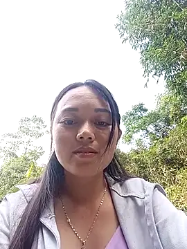 Rose-222 Chat XXX in diretta