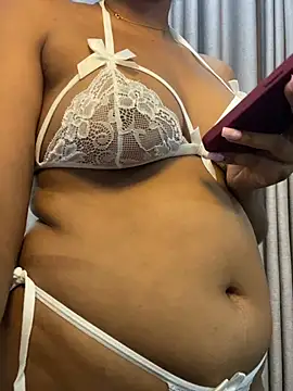 ZELINA_WOOFY Show Webcam