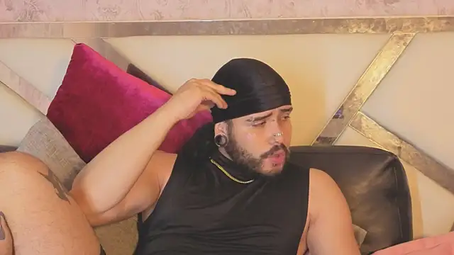Chatroom XXX en direct de Benny_and_Mark