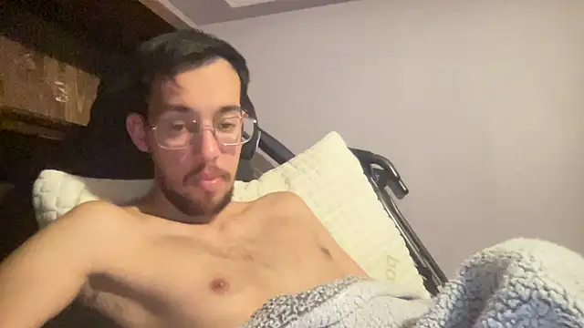 adam88231 网络视讯表演