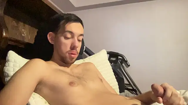 adam88231's Webcam Show