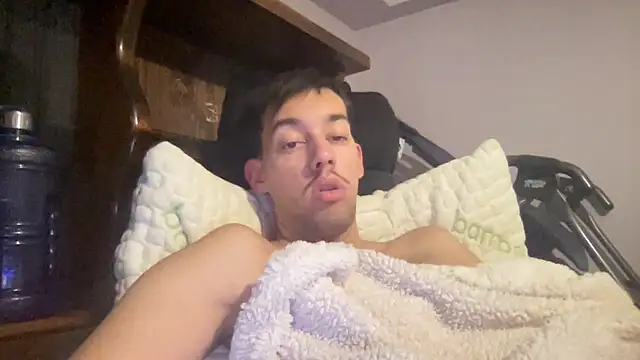 adam88231 webkamerás műsora