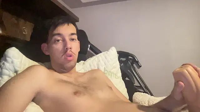 adam88231 webkamerás műsora
