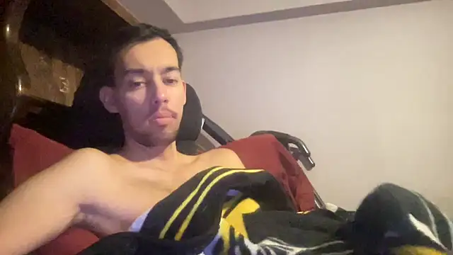 adam88231 Show in webcam