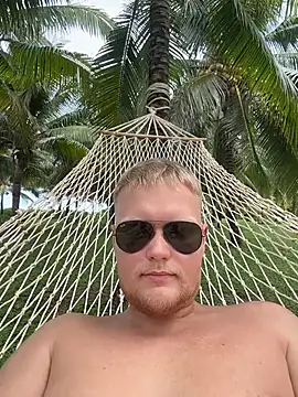 Max_Leman Show in webcam