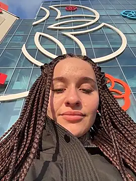 KishaMurn Webbikameraesitys