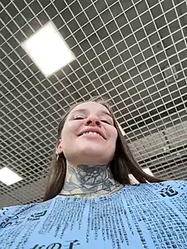 KishaMur Chat XXX in diretta