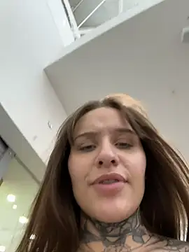 XXX chat uživo modela KishaMur